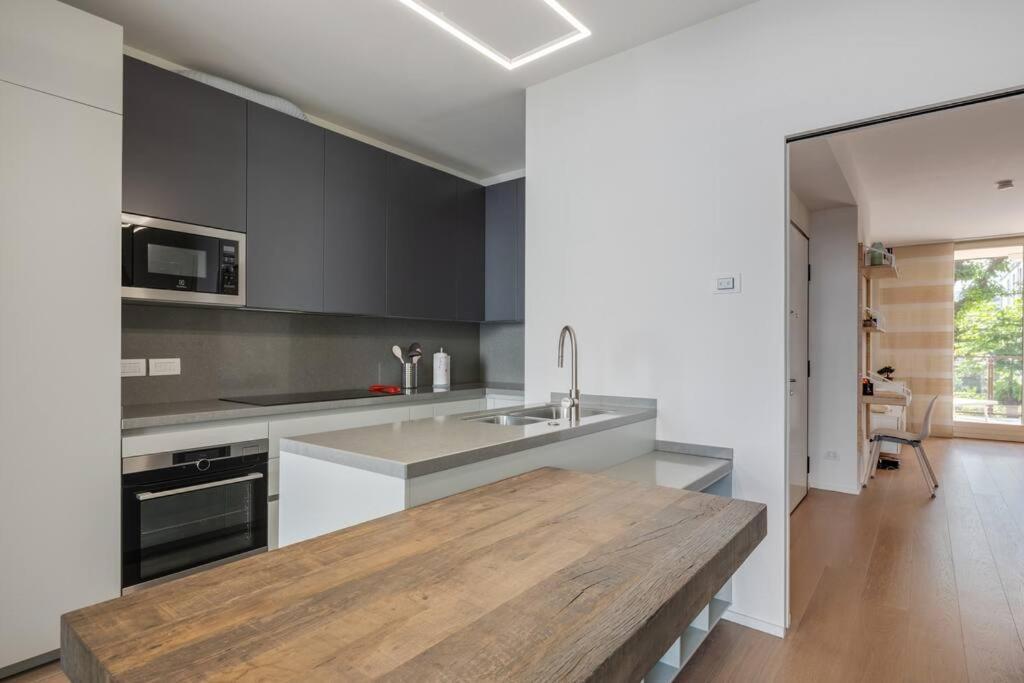 Easylife - Modern And Spacious Apt In Fiera City Life Milán Exteriér fotografie