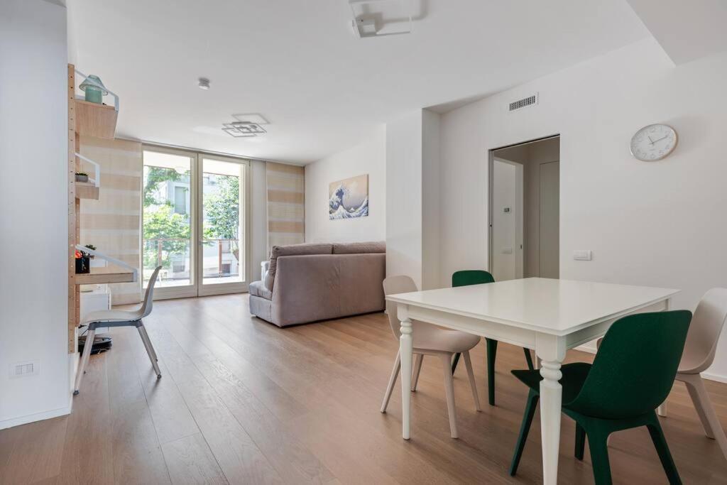 Easylife - Modern And Spacious Apt In Fiera City Life Milán Exteriér fotografie